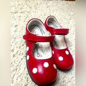 FOOTMATES RED/WHITE MARY JANE STYLE SHOE SIZE 7.5 M/W NIB